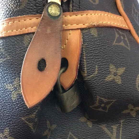 💎✨DISCONTINUED ✨💎 LOUIS VUITTON BAG - Picture 13 of 14